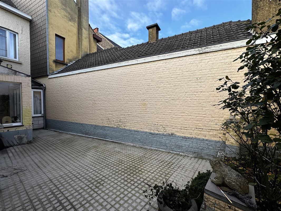 IMMEUBLE DE RAPPORT COMPRENANT 2 APPARTEMENTS 1 CHAMBRE