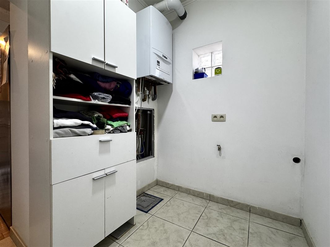 IMMEUBLE DE RAPPORT COMPRENANT 2 APPARTEMENTS 1 CHAMBRE