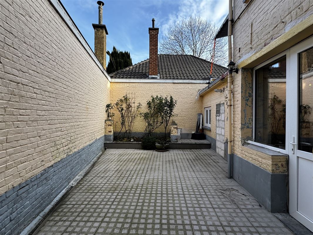 IMMEUBLE DE RAPPORT COMPRENANT 2 APPARTEMENTS 1 CHAMBRE