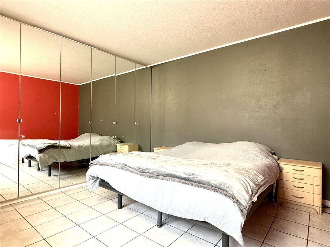 Propriété unique - habitation et de deux studios!