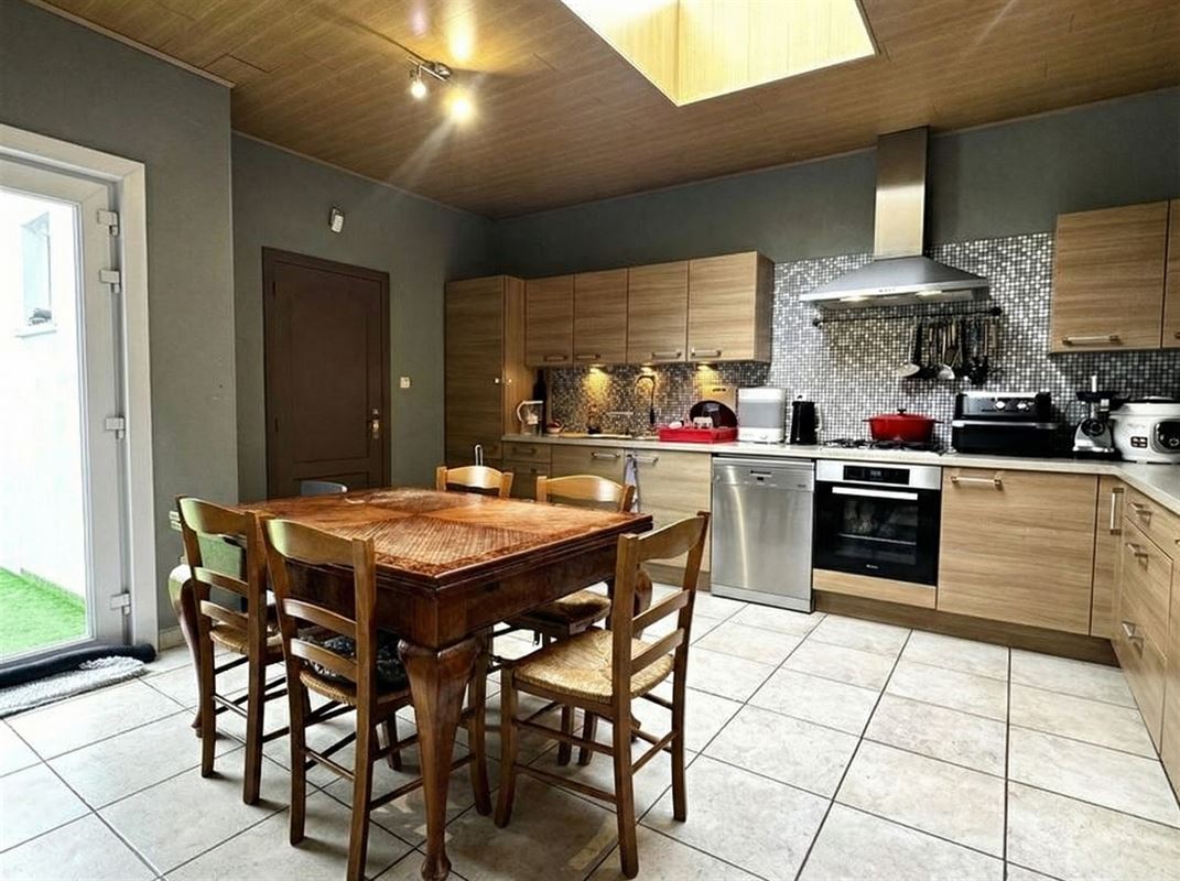 MAISON FAMILIALE CHALEUREUSE AVEC 4 CHAMBRES
