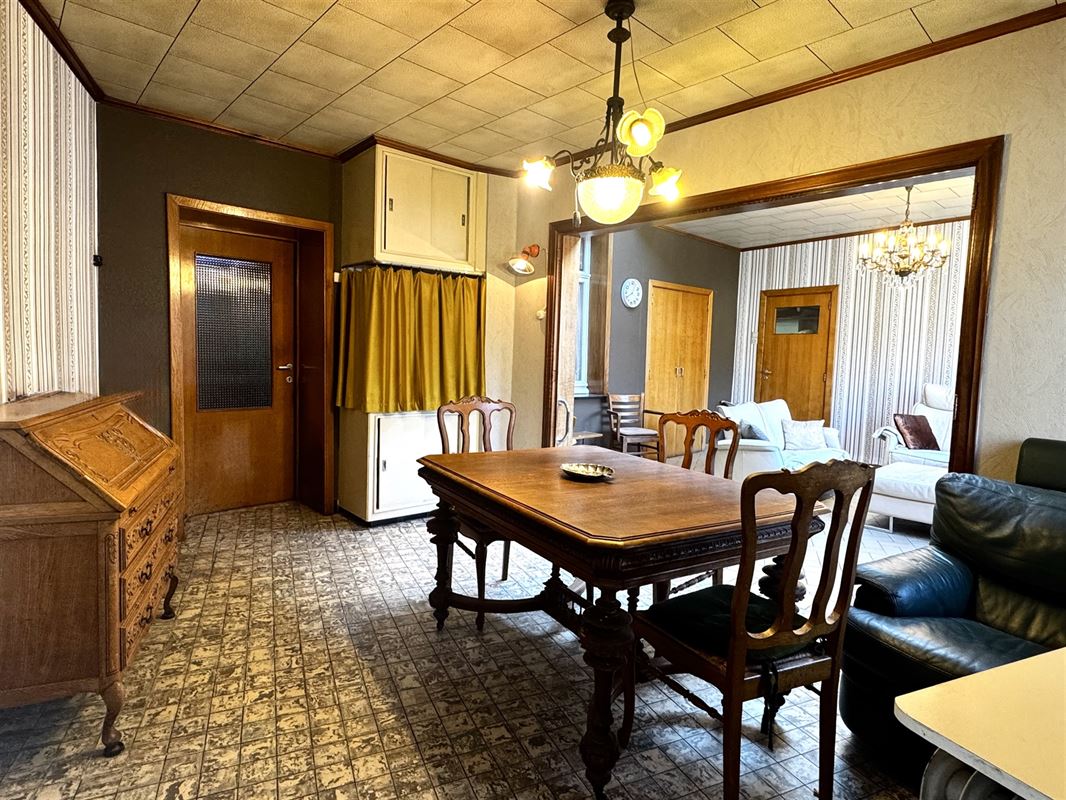 SPACIEUSE MAISON DE CARACTÈRE AVEC ÉNORMÉMENT DE POTENTIEL
