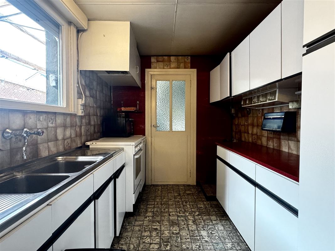 SPACIEUSE MAISON DE CARACTÈRE AVEC ÉNORMÉMENT DE POTENTIEL