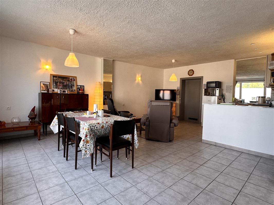 IMMEUBLE AVEC 2 APPARTEMENTS!