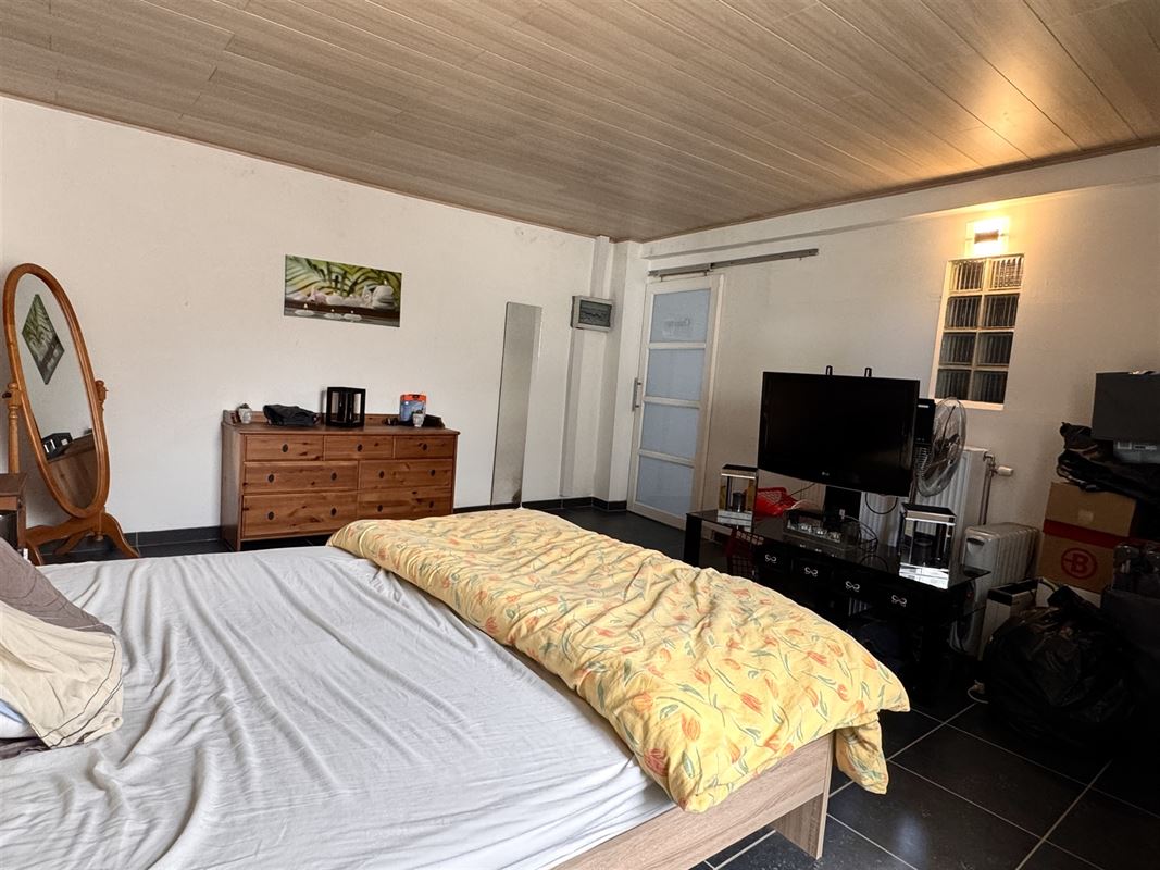 IMMEUBLE AVEC 2 APPARTEMENTS!