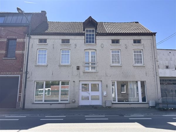 IMMEUBLE AVEC 2 APPARTEMENTS!