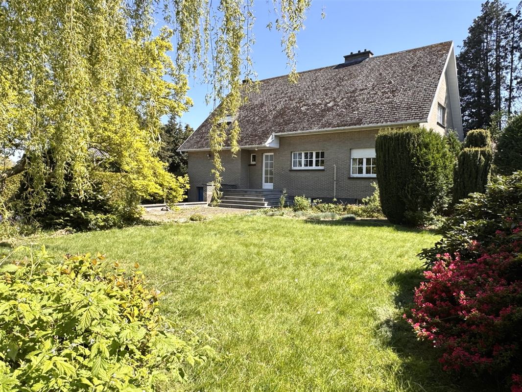 Charmante woning met ruime tuin en tal van mogelijkheden!