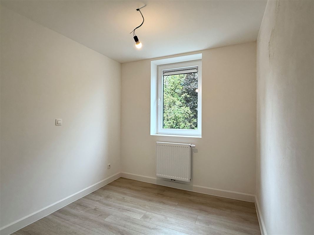 MAISON ENTIEREMENT RENOVEE AVEC 2 CHAMBRES ET TERRASSE!