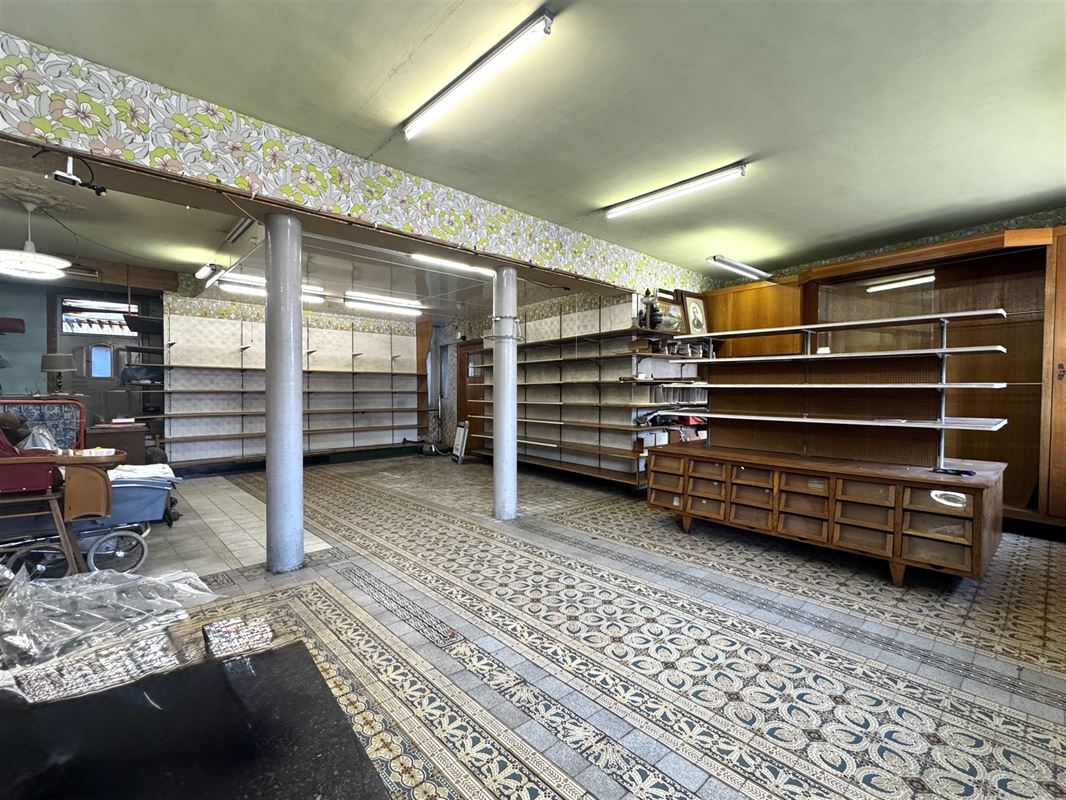 SPACIEUSE MAISON DE CARACTÈRE AVEC ÉNORMÉMENT DE POTENTIEL