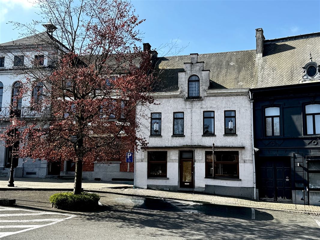 SPACIEUSE MAISON DE CARACTÈRE AVEC ÉNORMÉMENT DE POTENTIEL