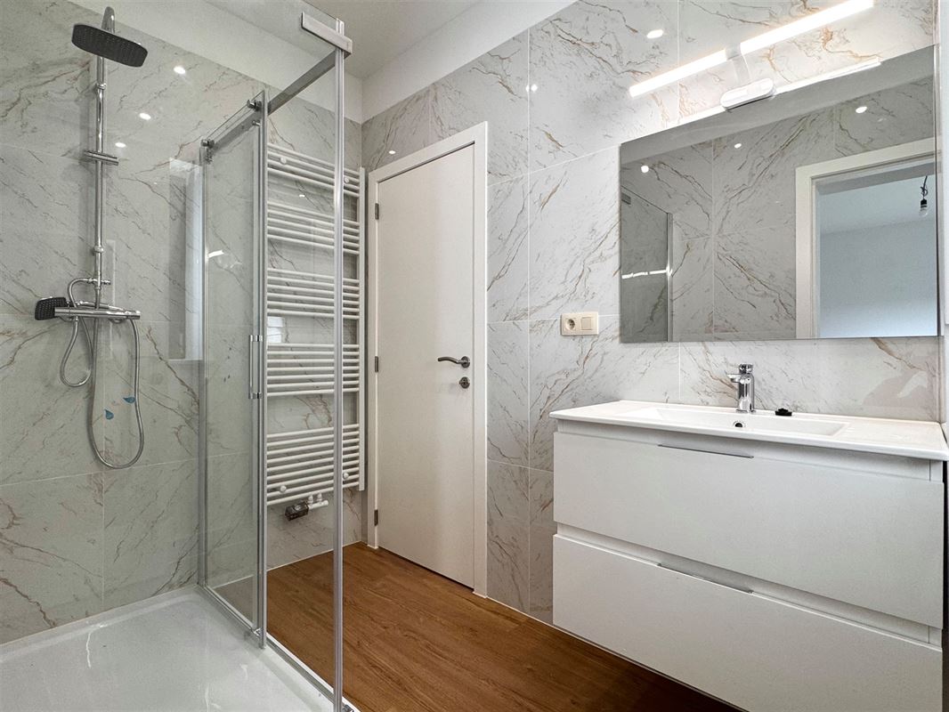 VILLA LUMINEUSE ENTIÈREMENT RÉNOVÉE!