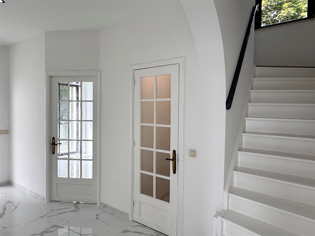 VILLA LUMINEUSE ENTIÈREMENT RÉNOVÉE!