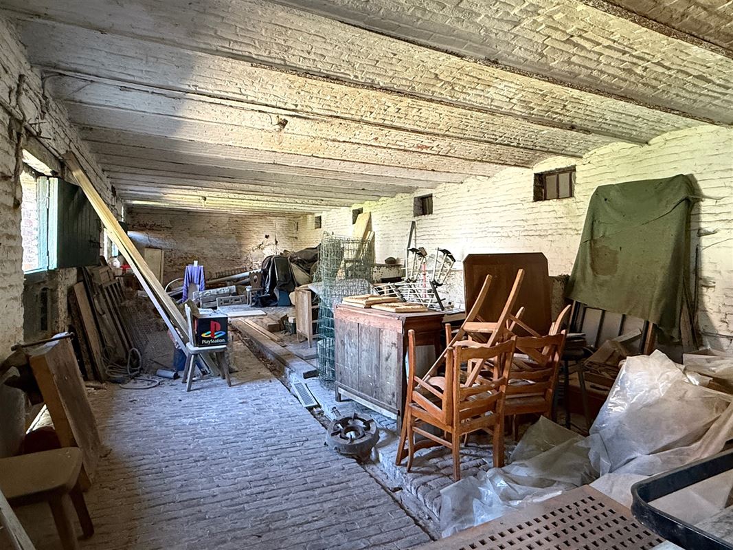 Grange de 240m2 située en zone d’habitat à caractère rural