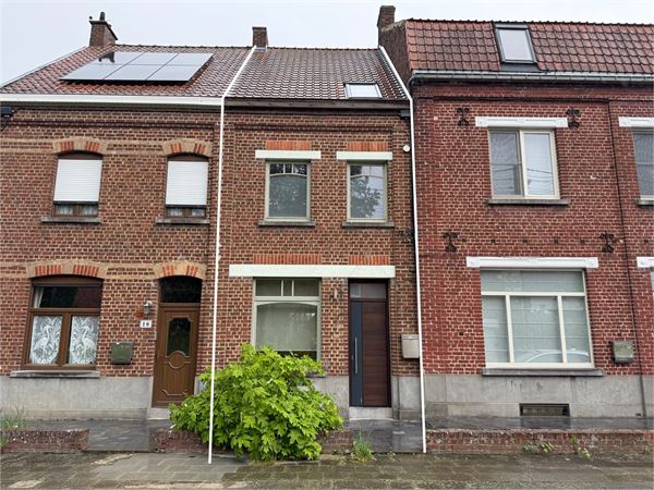 WONING MET 3 SLPK EN TUIN IN HET CENTRUM VAN ELLEZELLES