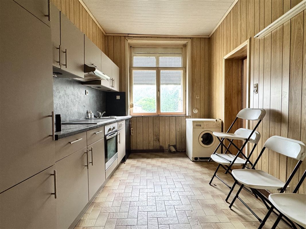 GROTE TE RENOVEREN WONING IN HET CENTRUM VAN LESSINES