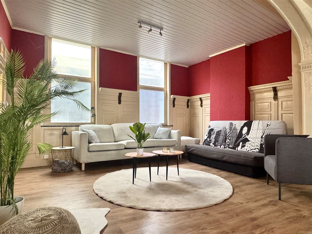 GROTE TE RENOVEREN WONING IN HET CENTRUM VAN LESSINES
