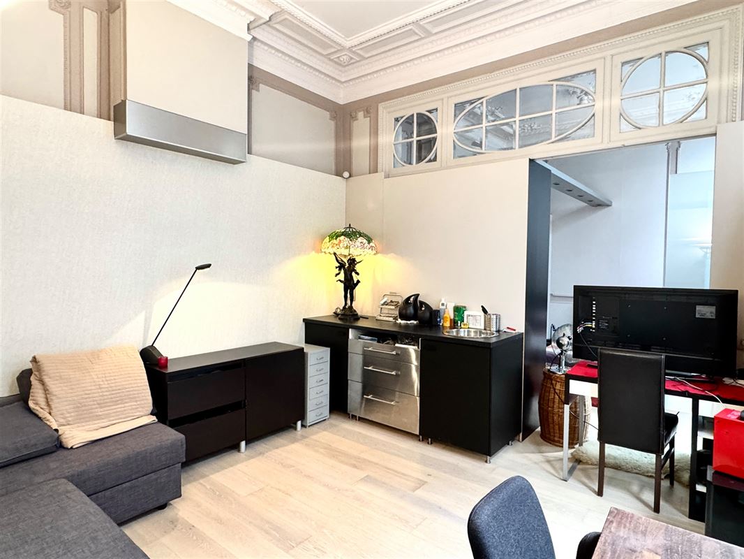 Immeuble à fort potentiel bénéficiant d’un emplacement commercial de premier choix au cœur de Renaix!