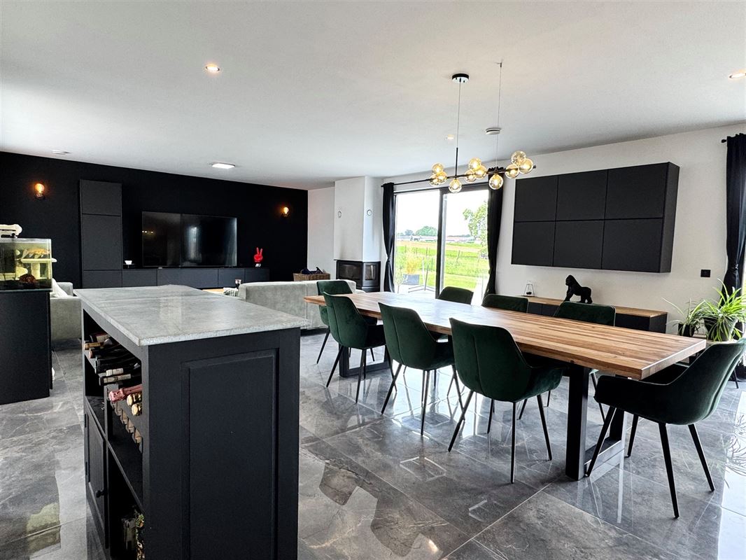 RUIME ENERGIEZUINIGE WONING MET ATELIER EN GARAGE!