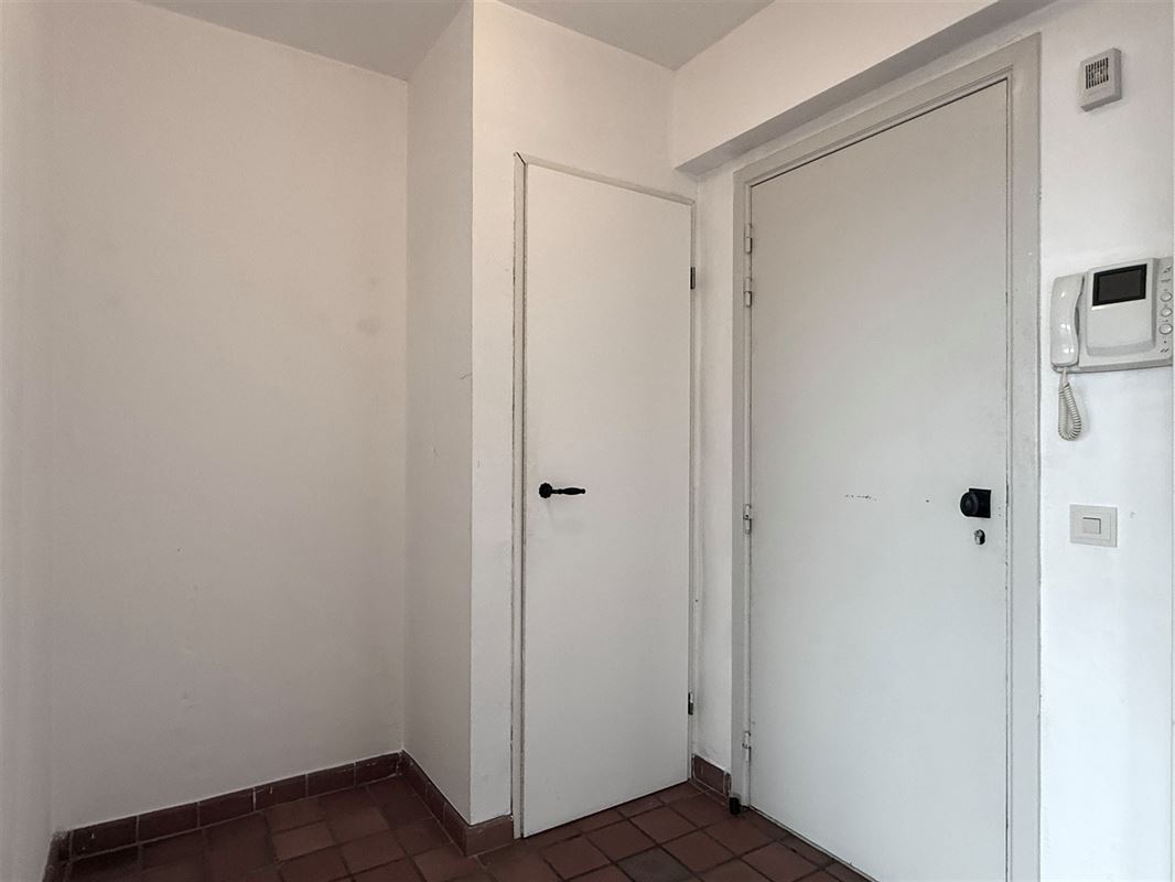 APPARTEMENT MET BALKON EN TERRAS IN HET CENTRUM VAN RONSE