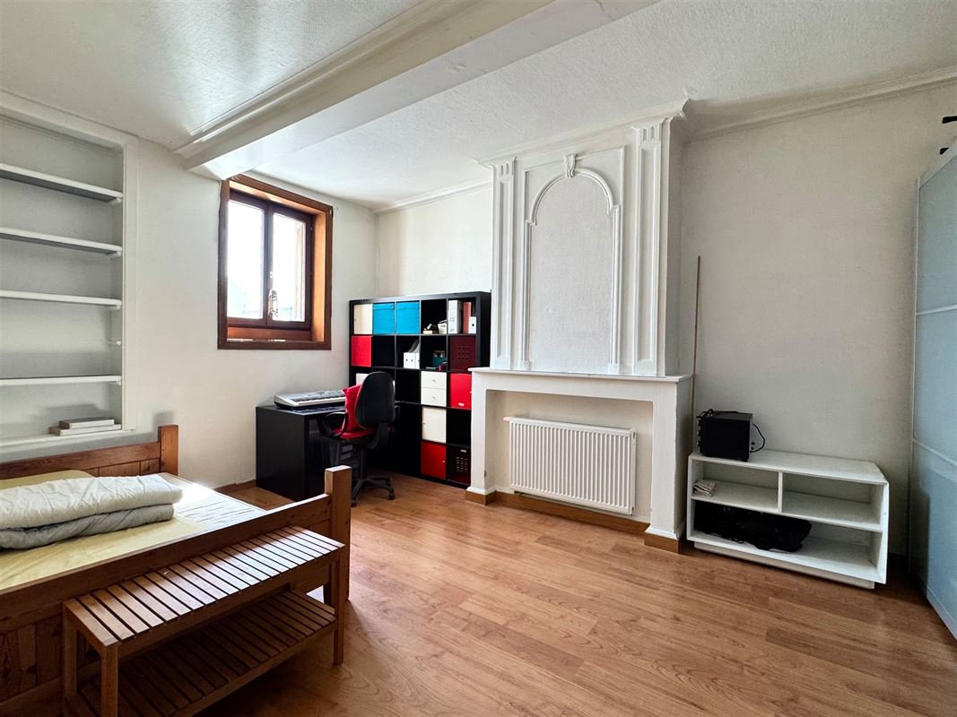 Immeuble à fort potentiel bénéficiant d’un emplacement commercial de premier choix au cœur de Renaix!
