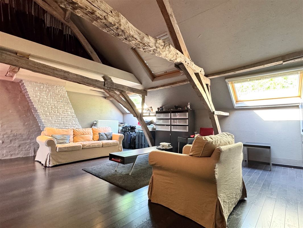 Immeuble à fort potentiel bénéficiant d’un emplacement commercial de premier choix au cœur de Renaix!