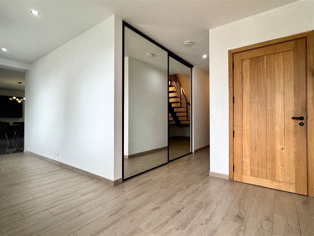 RUIME ENERGIEZUINIGE WONING MET ATELIER EN GARAGE!