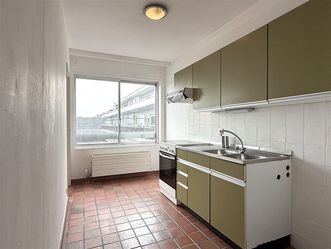 APPARTEMENT MET BALKON EN TERRAS IN HET CENTRUM VAN RONSE