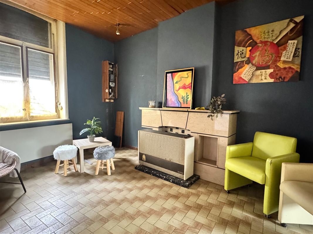 GROTE TE RENOVEREN WONING IN HET CENTRUM VAN LESSINES