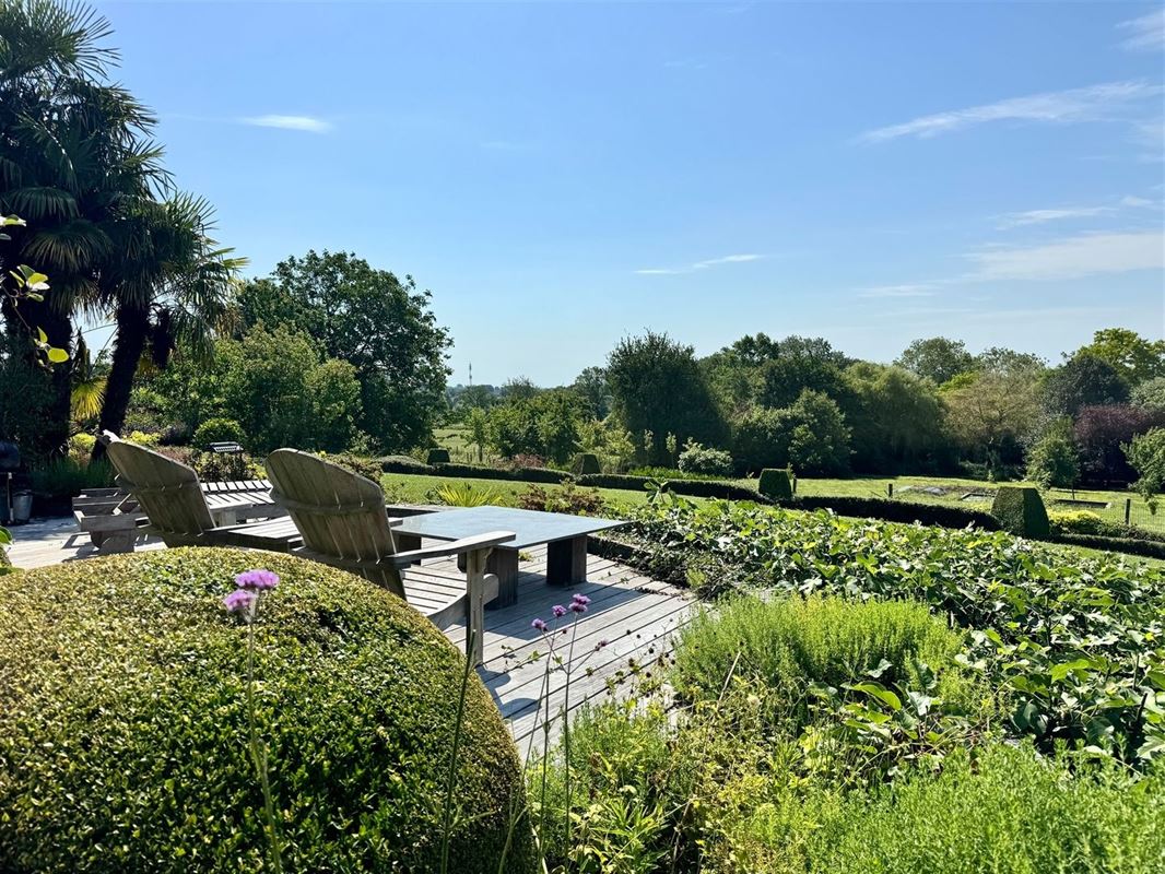 Villa exclusive avec piscine intérieure sur une parcelle de 9.678 m²