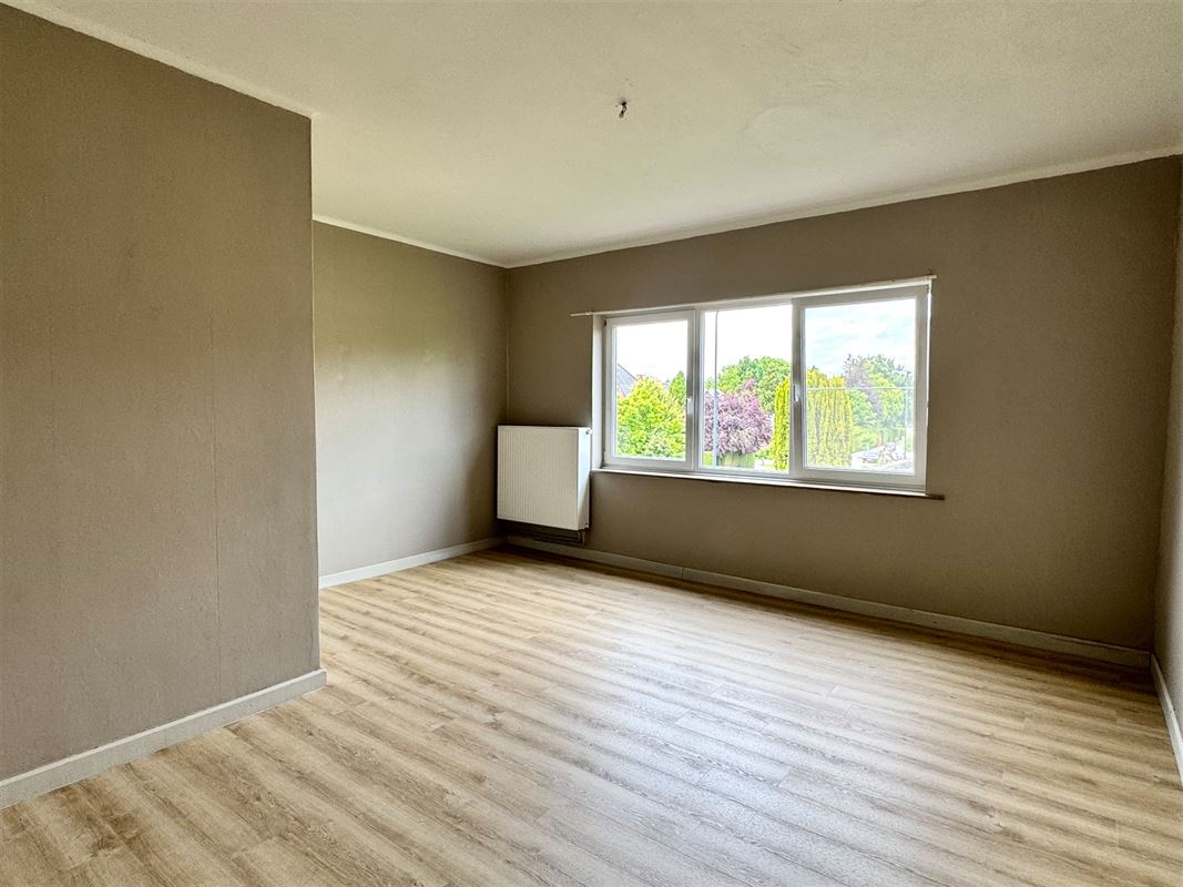 Gezellige woning met 3 slaapkamers, tuin en oprit in Ronse!