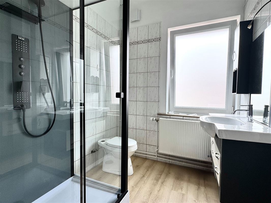 Gezellige woning met 3 slaapkamers, tuin en oprit in Ronse!