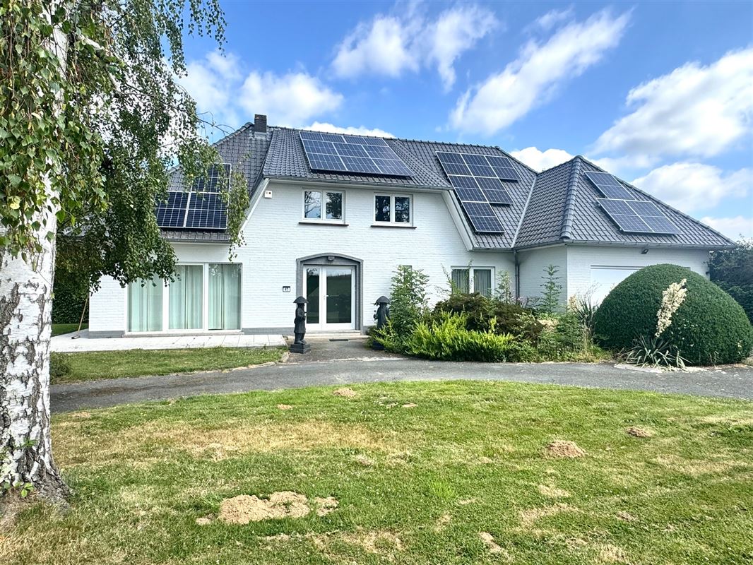Prachtige villa met hoogwaardige afwerking en moderne technieken!
