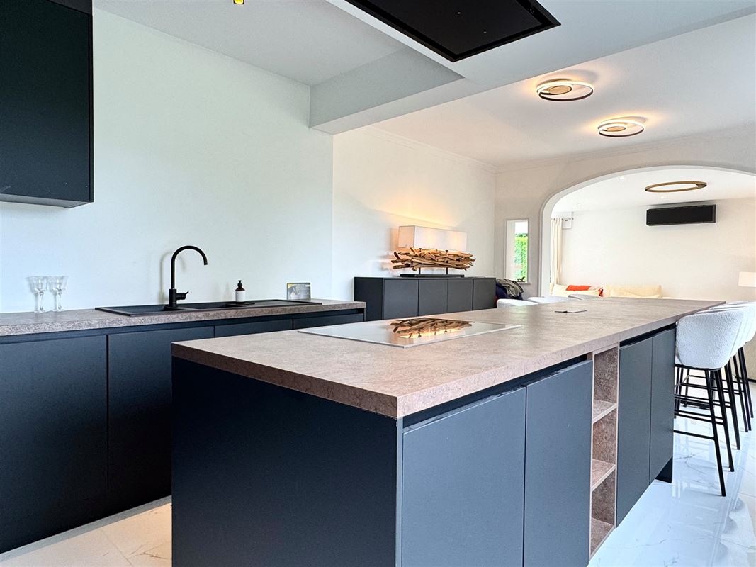Prachtige villa met hoogwaardige afwerking en moderne technieken!