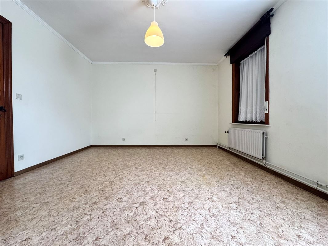 Maison 3 façades LUMINEUSE avec GARAGE au cœur de Frasnes-lez-Anvaing!
