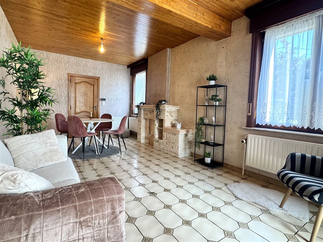 Maison 3 façades LUMINEUSE avec GARAGE au cœur de Frasnes-lez-Anvaing!