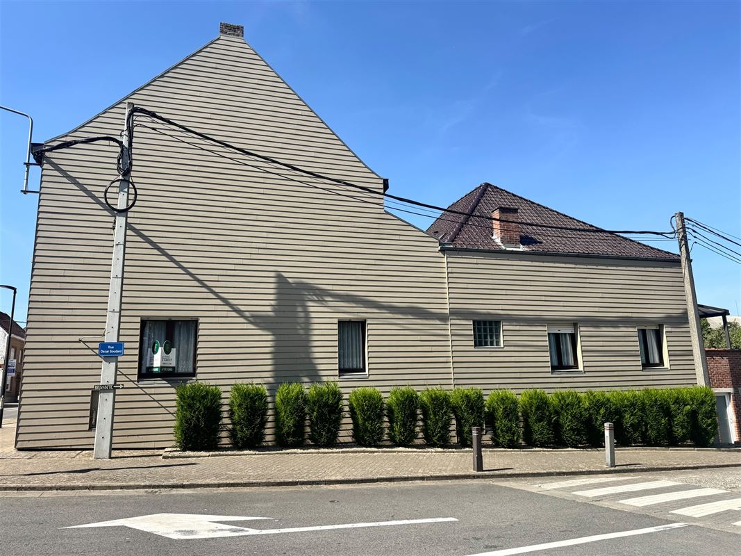 Maison 3 façades LUMINEUSE avec GARAGE au cœur de Frasnes-lez-Anvaing!