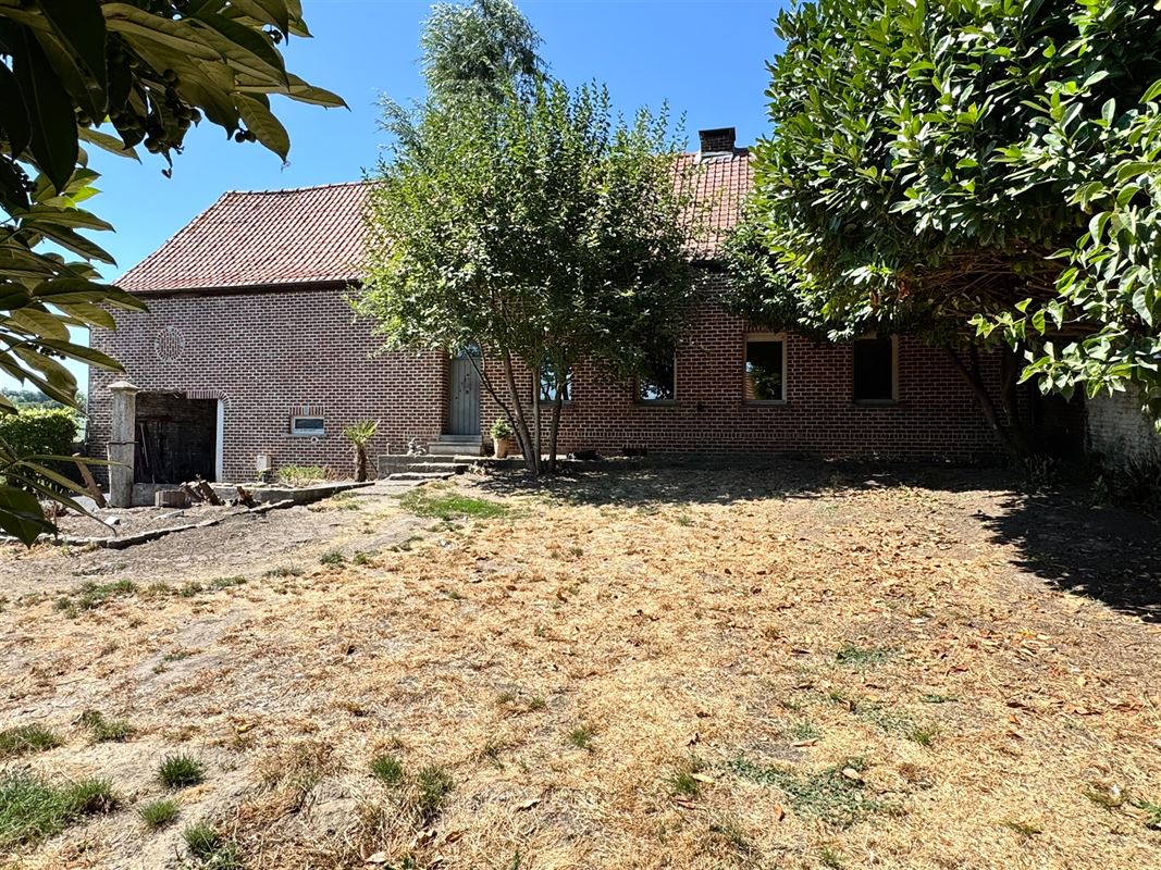 MAISON IDÉALEMENT SITUÉE avec une VUE EXCEPTIONNELLE