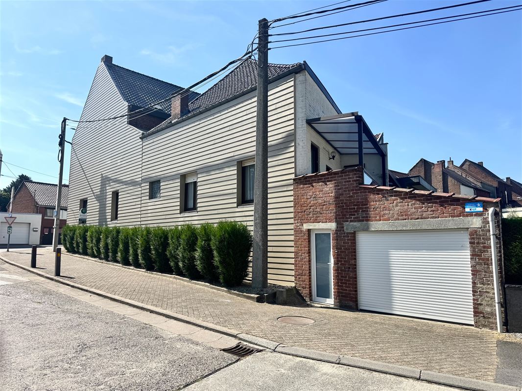 Maison 3 façades LUMINEUSE avec GARAGE au cœur de Frasnes-lez-Anvaing!