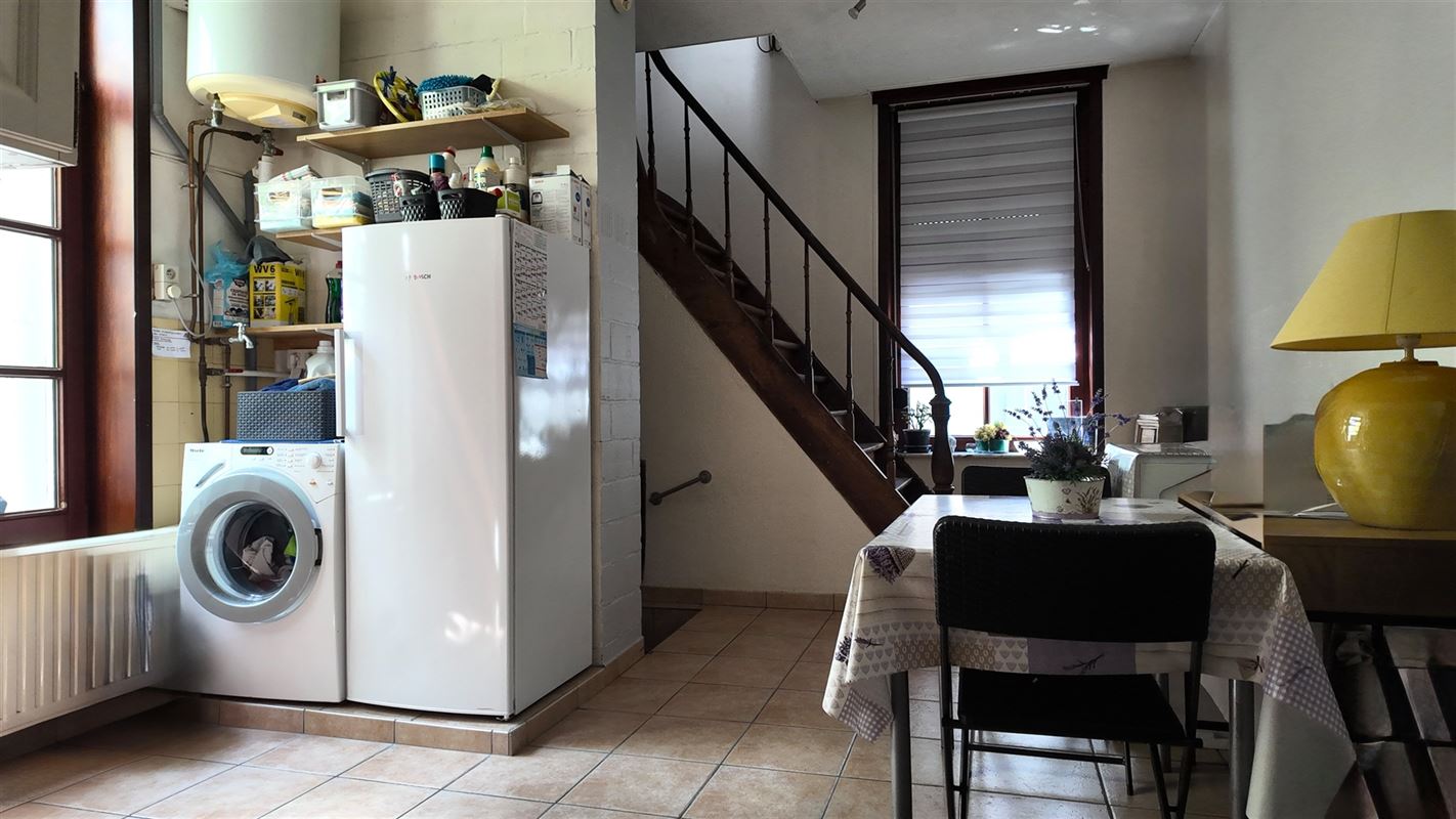 SUPERBE COMMERCE AVEC HABITATION, IDÉALEMENT SITUÉ!