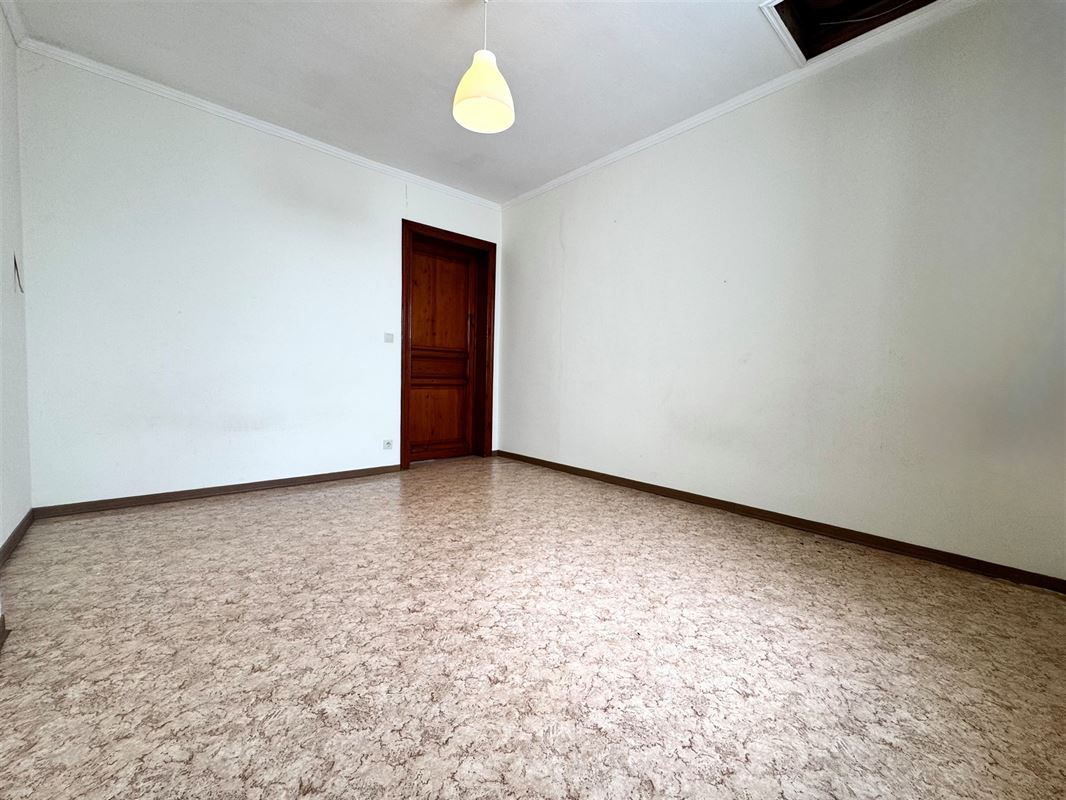 Maison 3 façades LUMINEUSE avec GARAGE au cœur de Frasnes-lez-Anvaing!