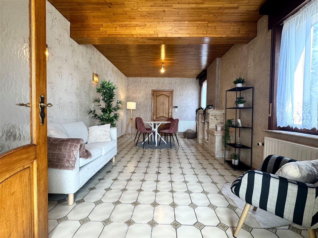 Maison 3 façades LUMINEUSE avec GARAGE au cœur de Frasnes-lez-Anvaing!