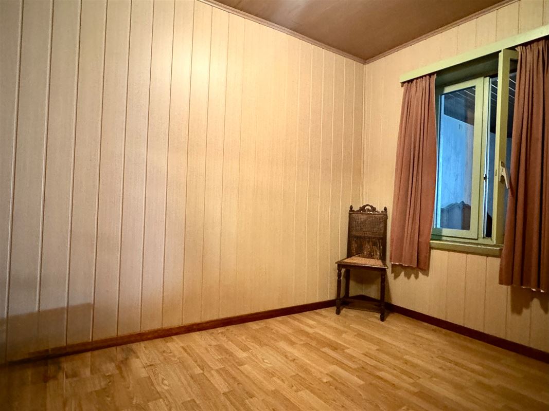 CHARMANTE WONING MET TUIN EN GARAGE OP 2.4OOm2
