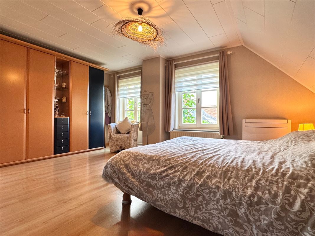ÉLÉGANTE VILLA,excellent confort et environnement verdoyant