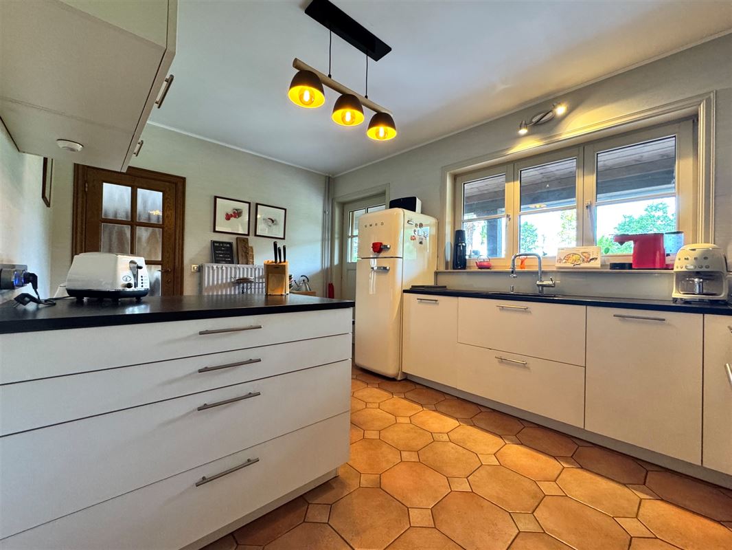 ÉLÉGANTE VILLA,excellent confort et environnement verdoyant