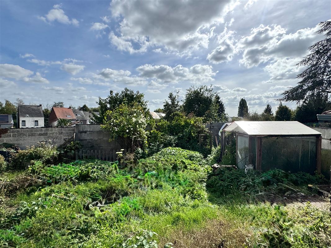 WONING MET 3 SLAAPKAMERS, TUIN EN GARAGE