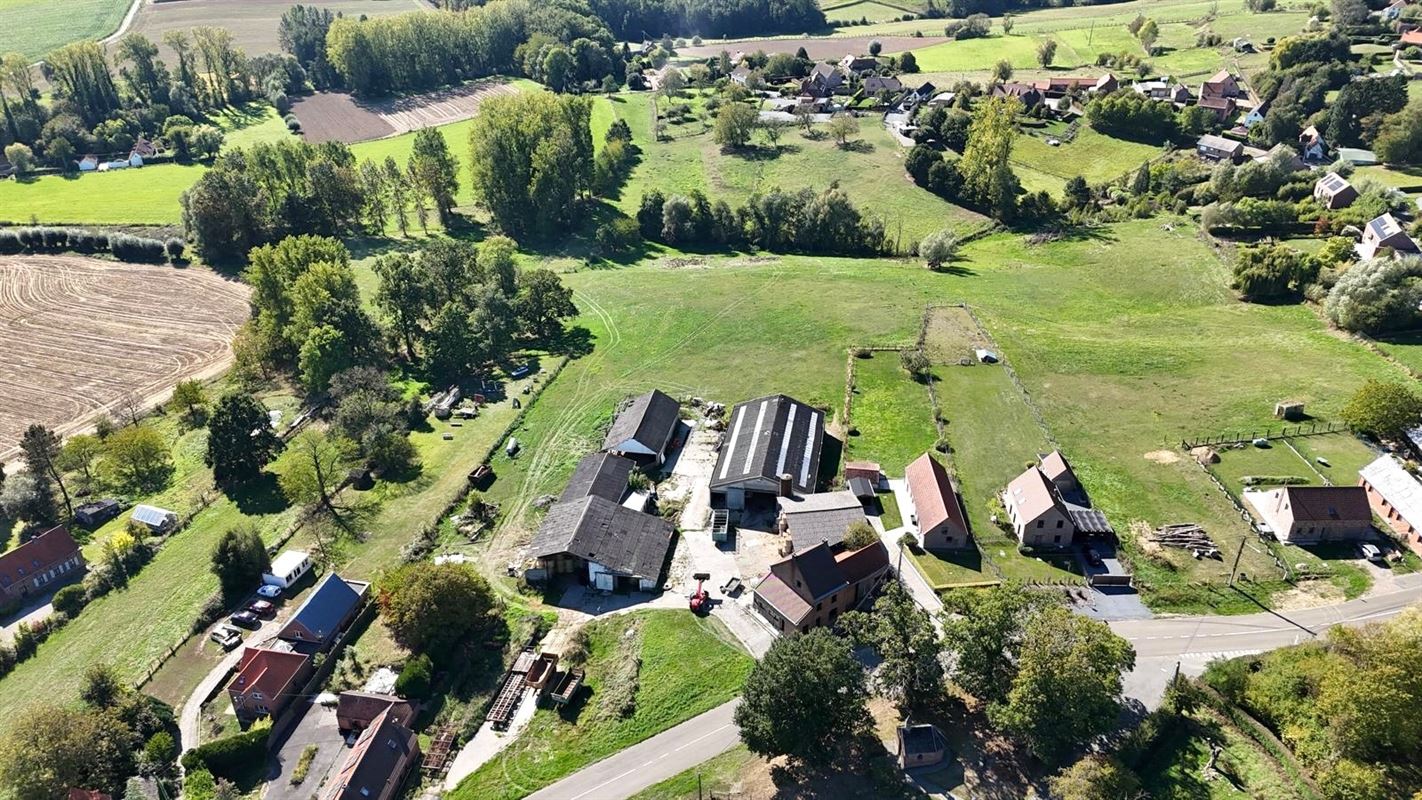 WONING MET LOODSEN OP 3 HECTARE