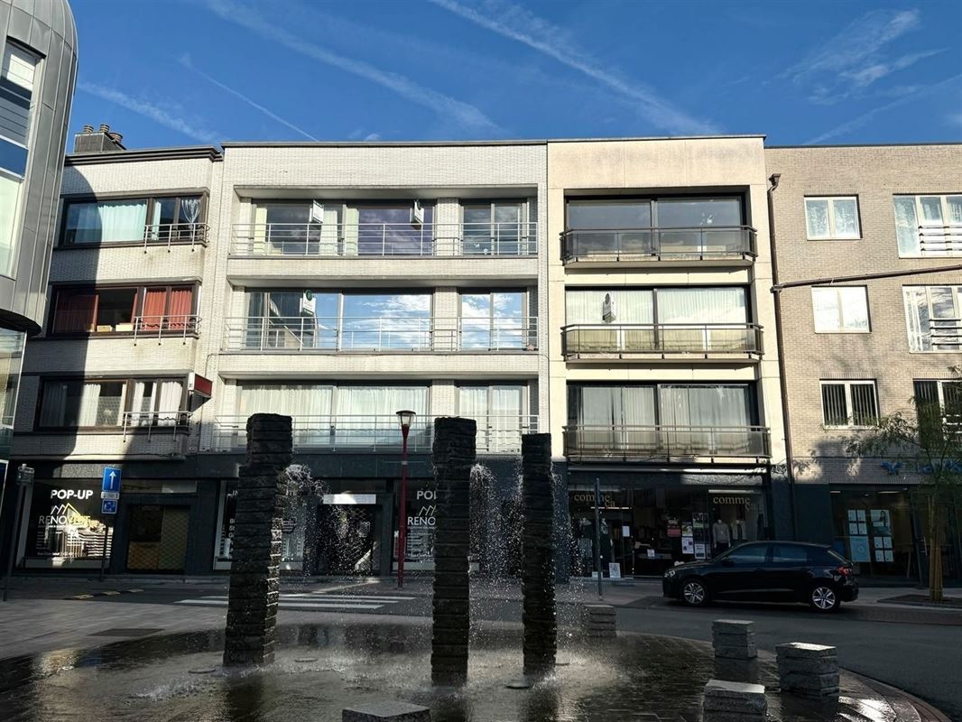 Ruim en lichtrijk appartement in het centrum van Ronse!