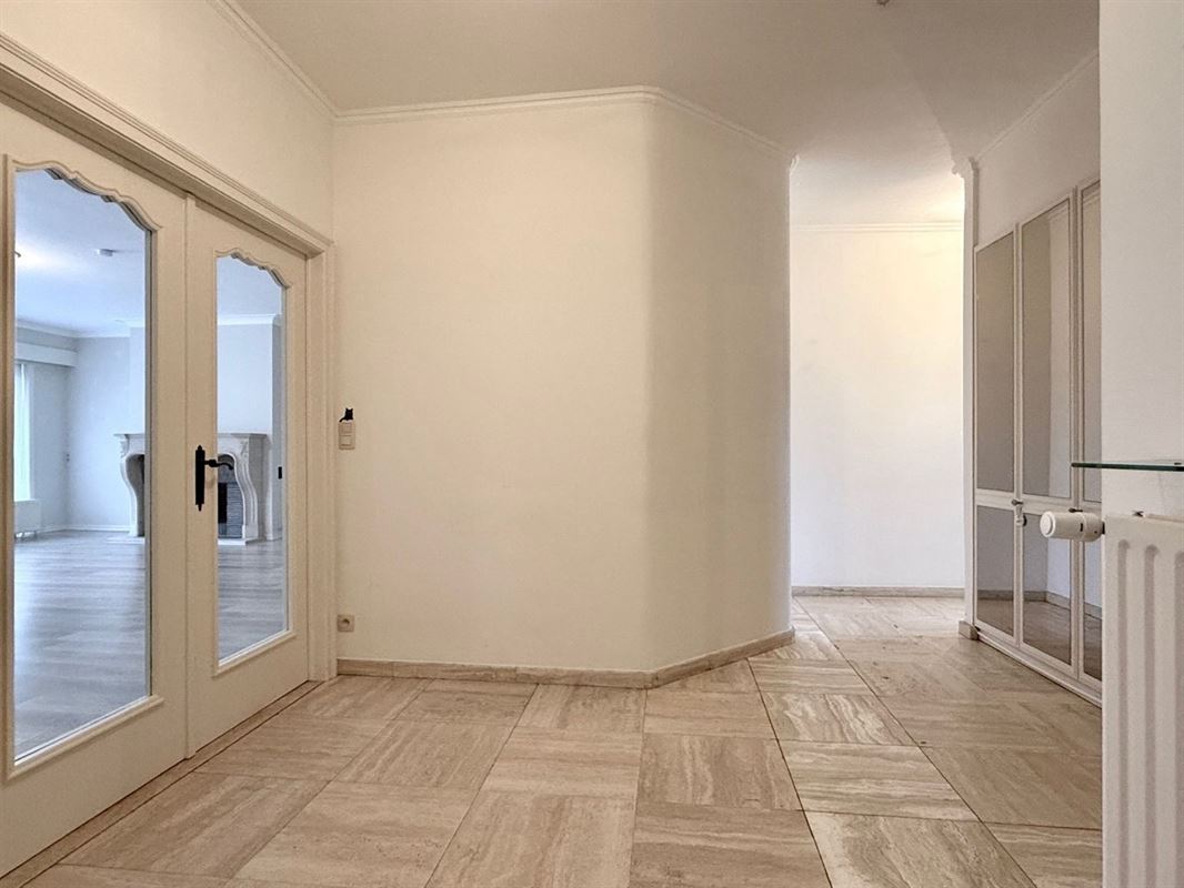 Spacieux et lumineux appartement au centre de Renaix!