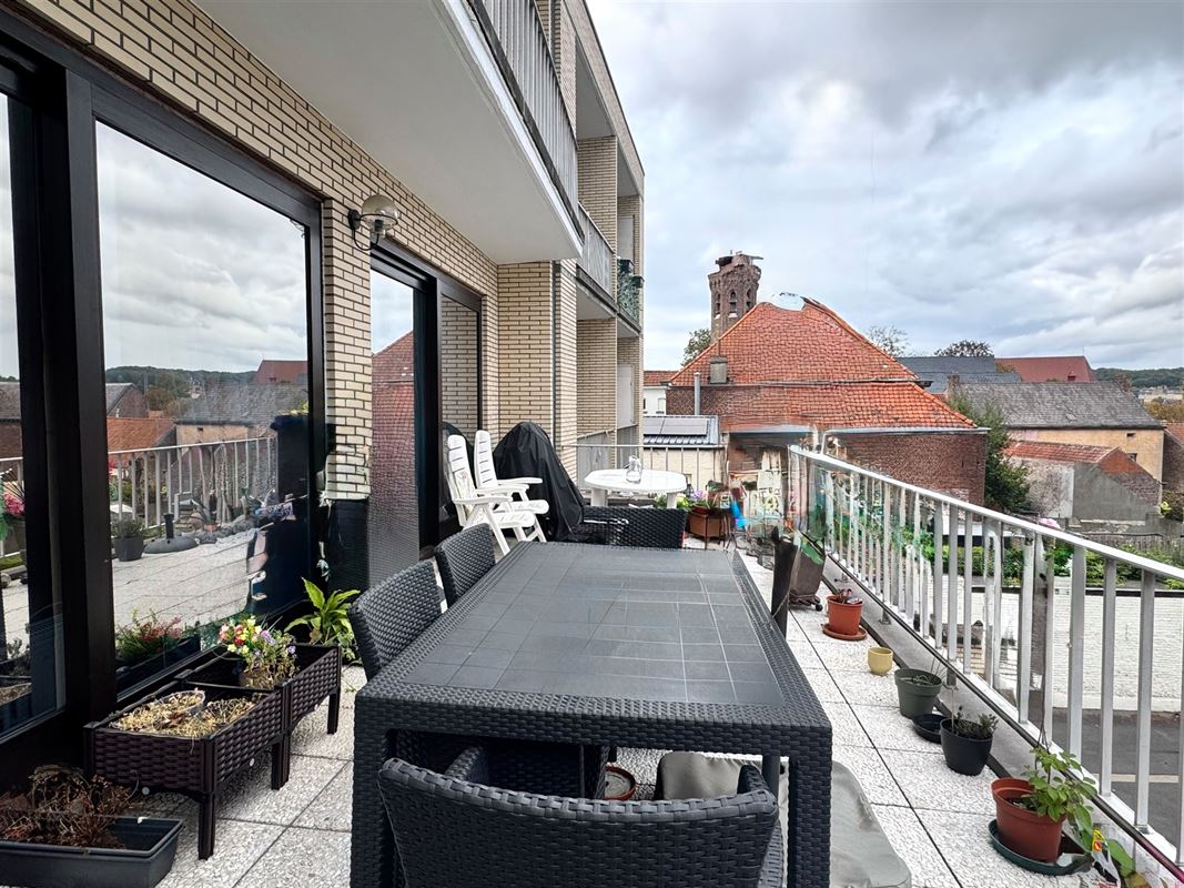 Spacieux et lumineux appartement au centre de Renaix!