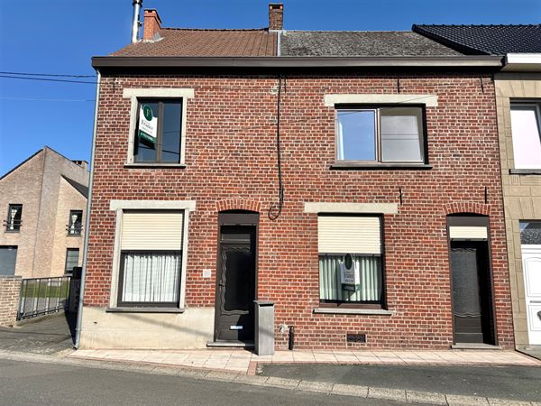 WONING MET ATELIER OP EEN PERCEEL VAN 6.392m2